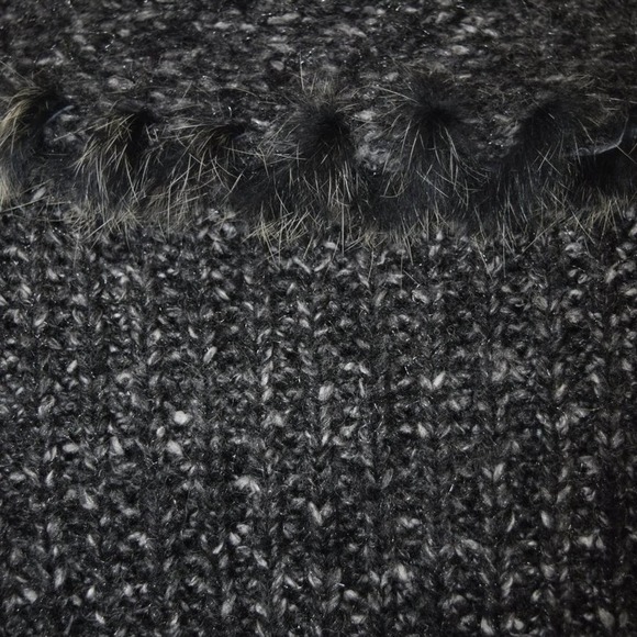 Beautiful fur trimmed long knitted jacket * - Picture 7 of 7